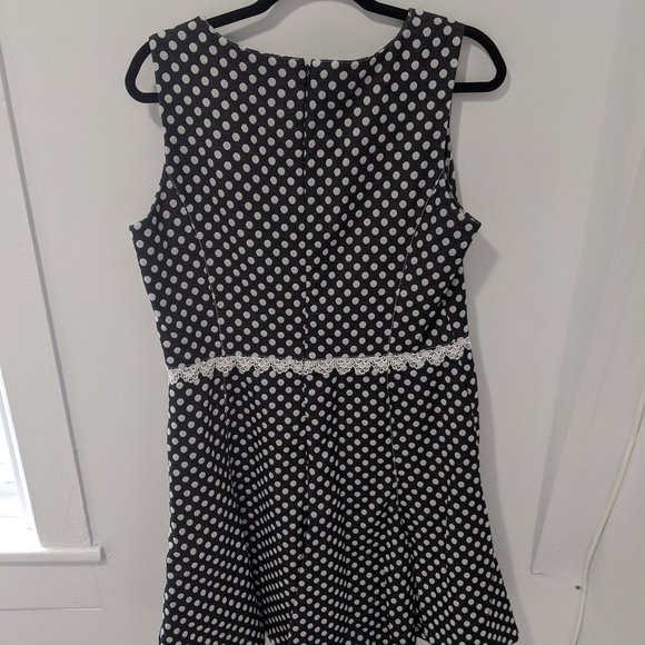 Karl Lagerfeld Dress Size 12 - Picture 3 of 3